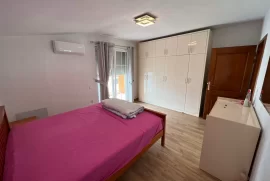 Apartament 2+1 me qira në Rrugën 