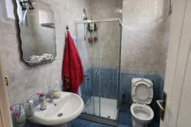 Duplex në shitje tek Blloku Gintash, Laprakë, Vente