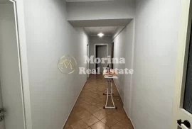 Qera, Apartament 3+1, Xhamllik , 750 Euro/Muaj, Qera