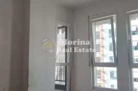 Qera, Apartament 2+1+2wc, Rruga 5 Maji, 450 Euro/M, Ενοικίαση