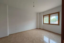 Tirane, Apartament me qira tek Blloku, Huren