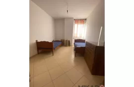 Shitet Apartament 2+1 tek Pallatet Dilo,Yzberisht!, Venta