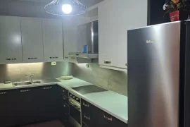 Tirane, Apartament me qira tek Pazari Ri, Location