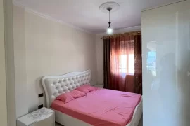 Tirane, Apartament me qira 500 euro e negociueshme, Alquiler