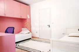 Apartament 2+1, Rruga IRfan Tomini, 500 Euro, Qera