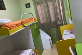 Tirane, Apartament me qira 500 Euro , Bérlés