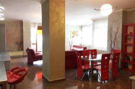 Jepet me qera apartament 3+1, Huren