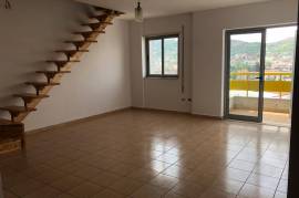 SHITET APARTAMENT 2+1+2 PRANE PALLATIT ME SHIGJETA, Venta