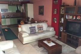 SHITET APARTAMENT 2+1+2 TEK ‘RRUGA E BARRIKADAVE’, Vente