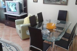 JEPET ME QERA APARTAMENT 2+1 TEK ‘RRUGA E BOGDANEV, Location