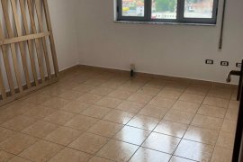 SHITET APARTAMENT 2+1+2 PRANE PALLATIT ME SHIGJETA, Shitje