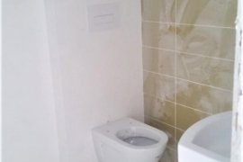 Okazion! Shitet apartament 2+1 në ish-bllok, Πώληση