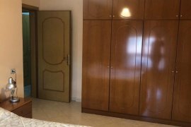 JEPET ME QIRA APARTAMENT 2+1 PRANË PAZARIT TË RI, Miete