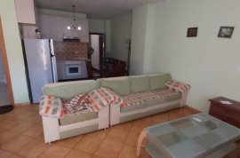 Apt 2+1+2Bllk  tek Komuna e Parisit - Pallat i Ri , Ενοικίαση