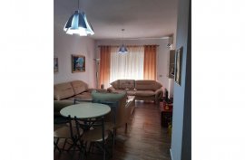 Ne Rrugen Ali Shefqeti, shitet apartament 1+1, Sale