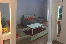 APARTAMENT 1+1 PER QIRA, PRANE SHKOLLES PARTIZANI, Miete