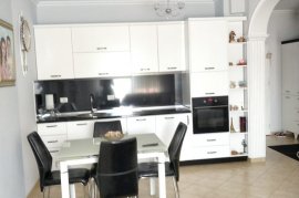 APARTAMENT 2+1+2 ME QIRA, BULEVARDI I RI , Miete