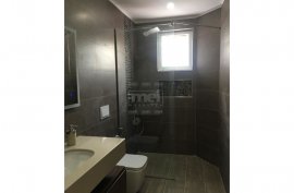 Jepet me qira apartament 2+1 Qender,, Bérlés