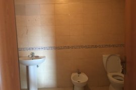 APARTAMENT 2++2  PER SHITJE ,PAZARI RI , Venta