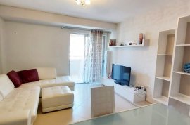 2+1+2WC+Garazh (tek Zona e Liqenit - Rr. Peti) , Location