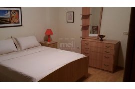 Jepet me qira apartament 2+1 Tek Rruga Elbasanit, Huren