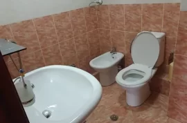 Jepet me qira apartament 2+1.. Komuna e Parisit, Ενοικίαση