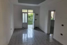 Shitet Vila, Venta