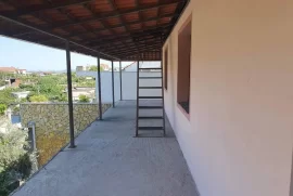 Shitet Vila, Venta