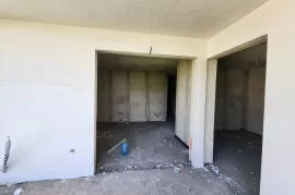 Apartament 1+1 në shitje në “Golem”, Venta