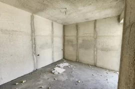 Apartament 1+1 në shitje në “Golem”, Shitje