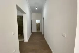 Apartament 3+1 në shitje pranë Policisë Bashkiake, Vente