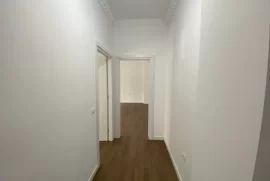 Apartament 3+1 në shitje pranë Policisë Bashkiake, Shitje