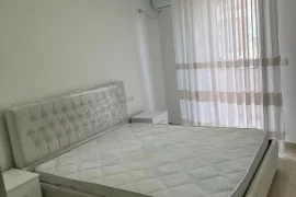 Apartament 2+1 me qira, Prokuroria e Tiranës 400€, Qera