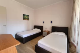 Apartament 2+1 me qira në Rr.