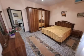 Apartament 2+1 me qira pranë “Pazarit të Ri”, Affitto