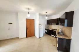 Apartament 2+1 në shitje pranë Bar Bohemit në Asti, Sale