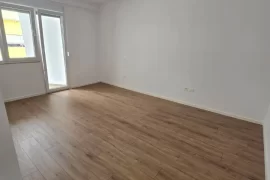 SHITET APARTAMENT 2+1 Rruga Kavajes, Πώληση