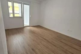 SHITET APARTAMENT 2+1 Rruga Kavajes, Sale