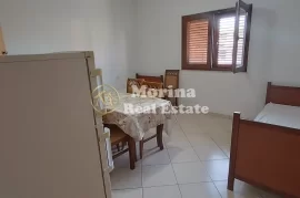 Qera, Apartament 2+1, 5 Maj, 300 Euro, Alquiler