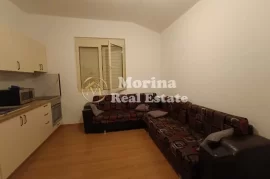 Qera, Hyrje 2+1+Blk, Spitali Amerikan II, 400 Euro, Ενοικίαση