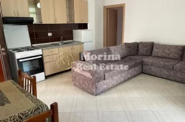 Qera, Hyrje Private 1+1, Bulevardi I Ri, 300 Euro, Ενοικίαση