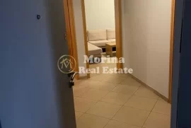 Apartament 2+1, Rruga Kongresi Manastirit, 450 Eur, Huren