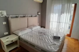 Tirane, Apartament me qira Myslym Shyri 580 Euro , Alquiler