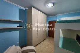 Qera, Apartament 2+1+2, Perballe Spitalit Amerikan, Location