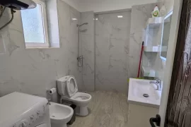 Tirane, Apartament 2+1 me qira + Njesi bosh , Miete