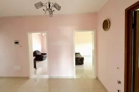 Kavaje,apartament 2+1,Rruga”Taulantia”,afer parkut, Πώληση