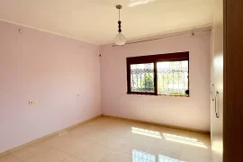 Kavaje,apartament 2+1,Rruga”Taulantia”,afer parkut, Πώληση