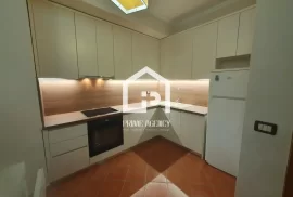 JEPET ME QERA: APARTAMENT 2+1 / KOMUNA E PARISIT, Ενοικίαση