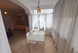 JEPET ME QERA: APARTAMENT 2+1 /Rruga Kavajës, Alquiler