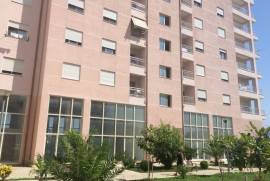 Apartamente ne shitje,stacioni i trenit., Venta